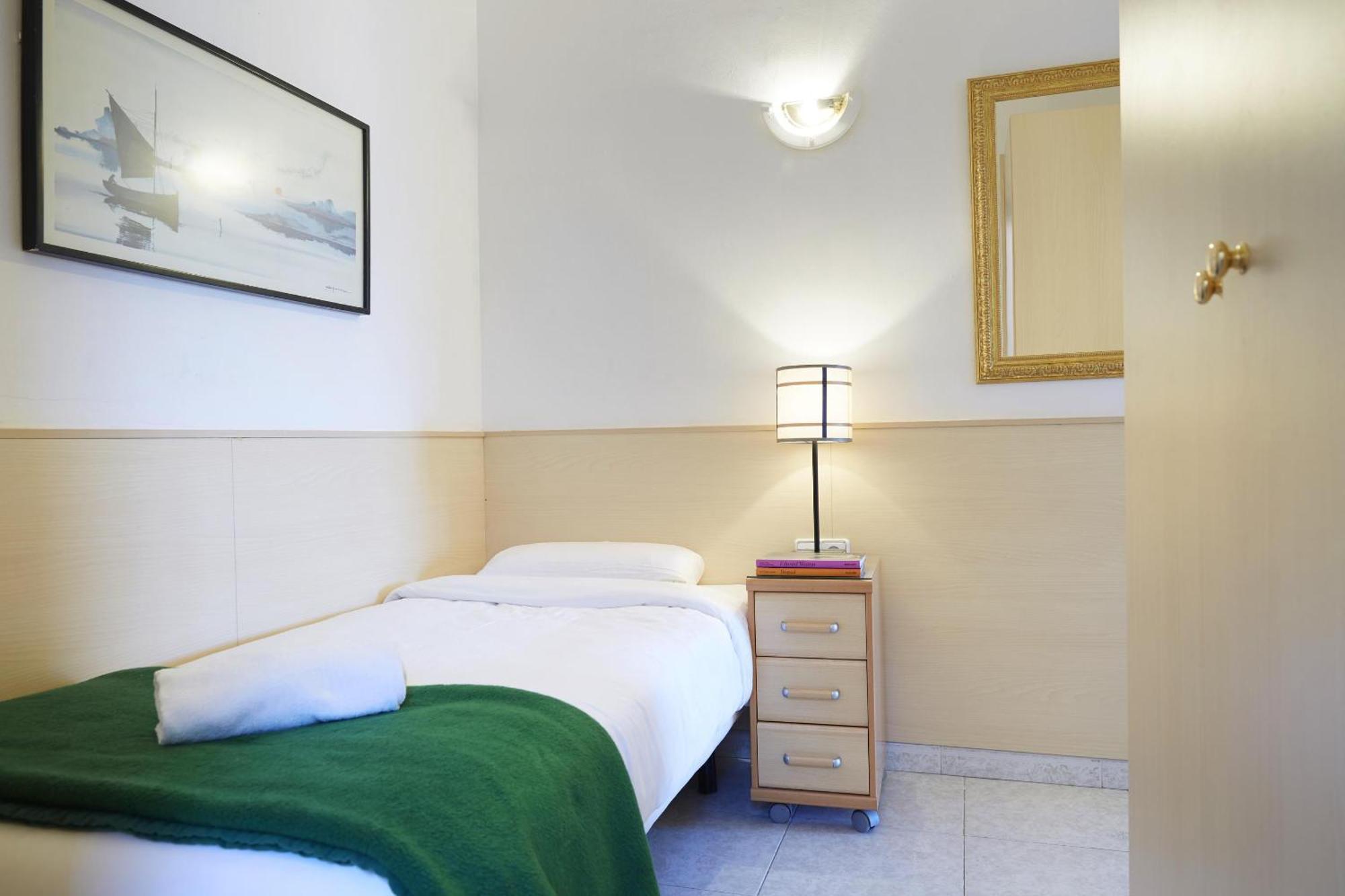 Apartamentos Calvet Barcelona Kültér fotó