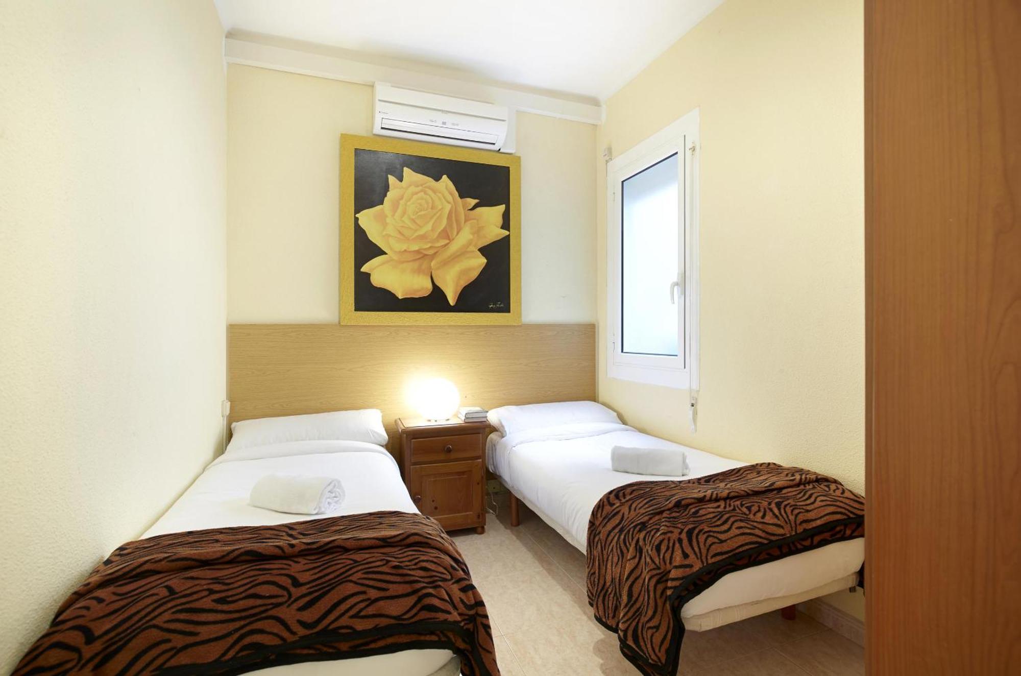 Apartamentos Calvet Barcelona Kültér fotó