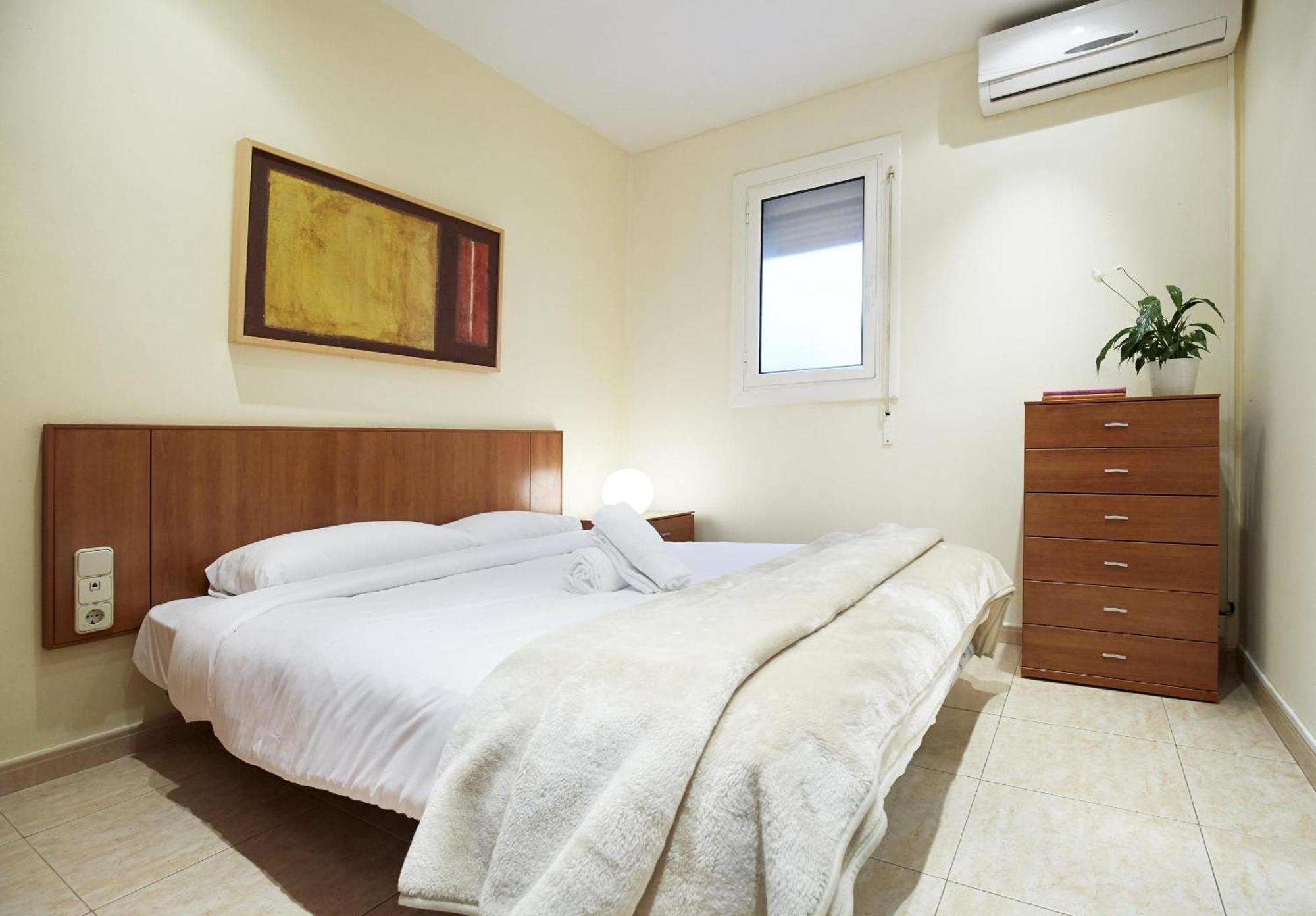 Apartamentos Calvet Barcelona Kültér fotó