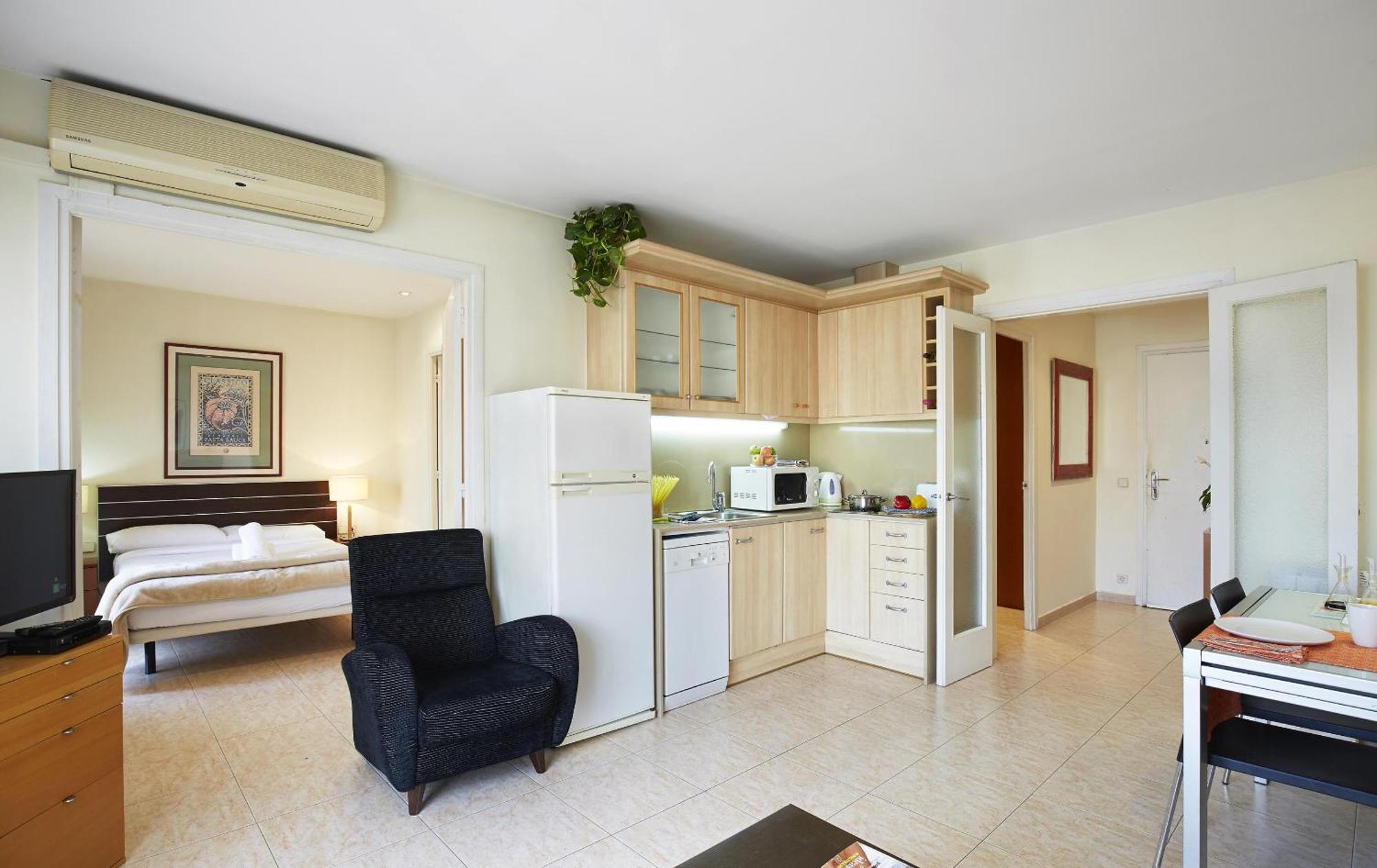 Apartamentos Calvet Barcelona Kültér fotó