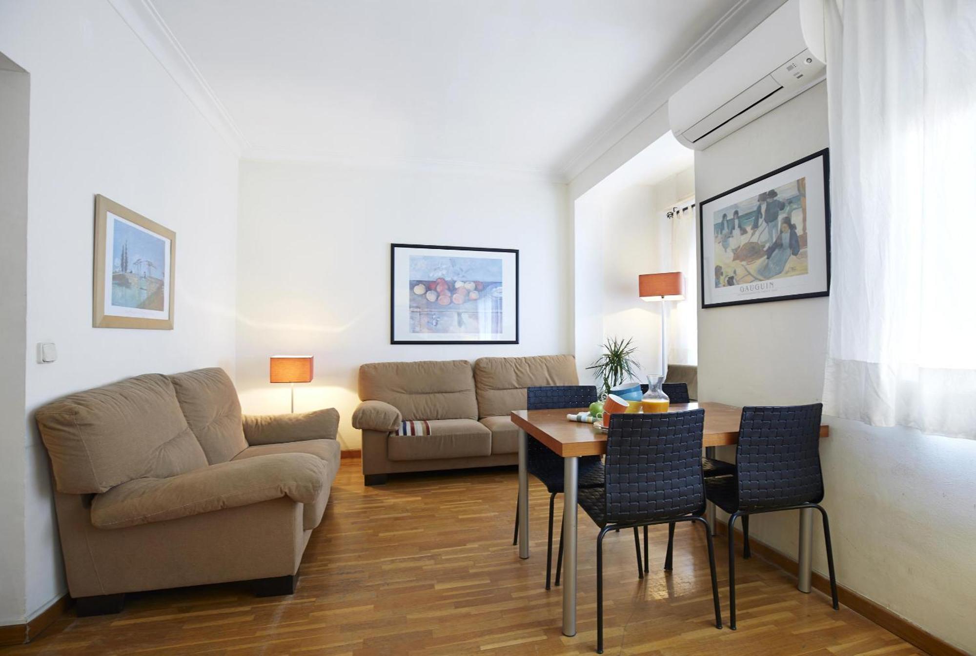 Apartamentos Calvet Barcelona Kültér fotó